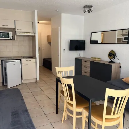 Climatise Proche Et Commerces, Balcon, Parking, Linge Et Wifi Disponibles - Fr-1-466a-40 *