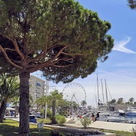 Climatise Proche Et Commerces, Balcon, Parking, Linge Et Wifi Disponibles - Fr-1-466a-40 Lägenhet Saint-Raphaël